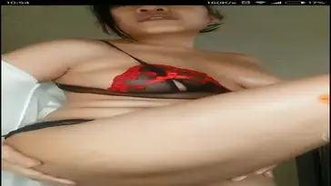 Bokep Indo Tante G-String Merah Hitam Luluran