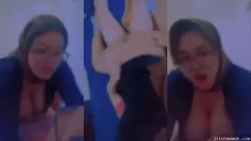 Jilbab Kacamata Tobrut Ngiler Kontol Keras Nafsu Meledak